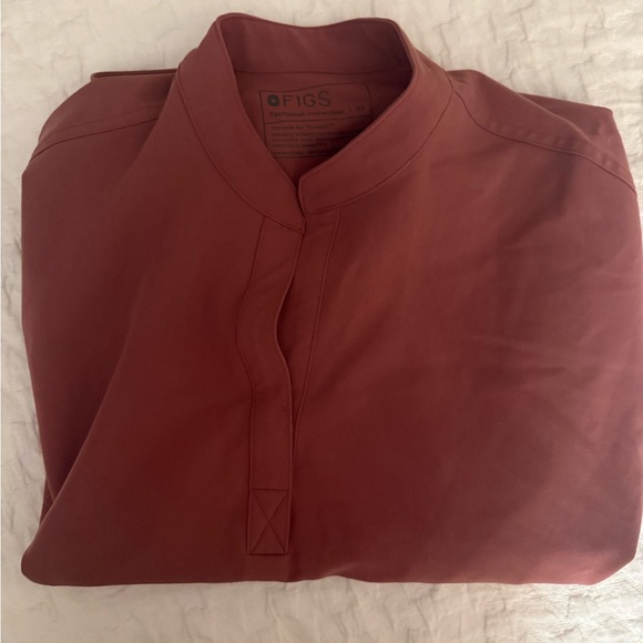 Figs Women's Mauve SET- Scrub Top and Bottoms - Picture 4 of 4